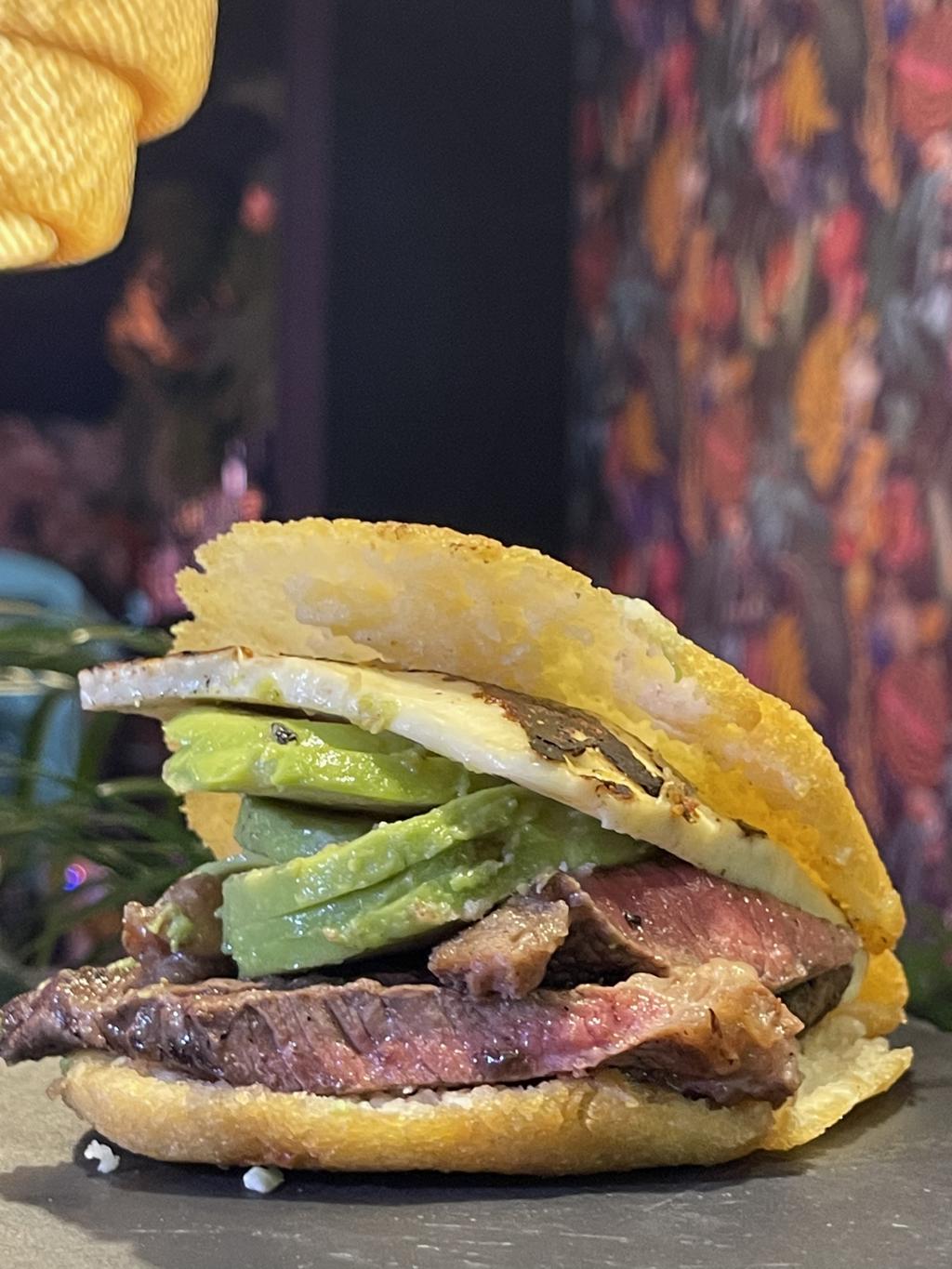 AREPA LA PARRILLERA 